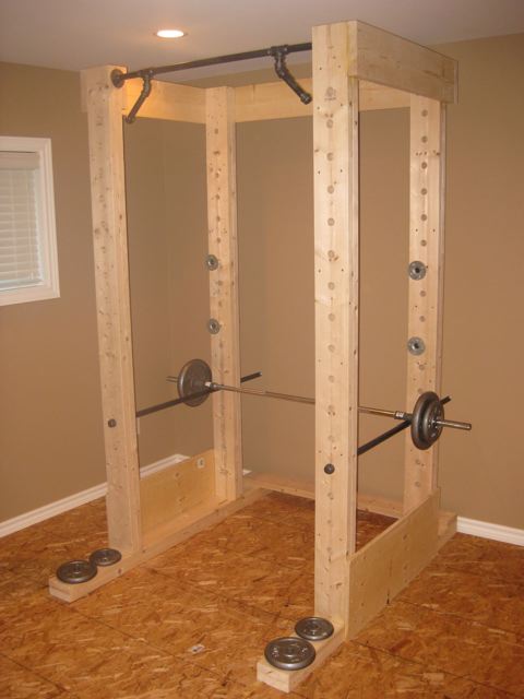 Check out this homemade power rack/lifting platform by a reader of the 